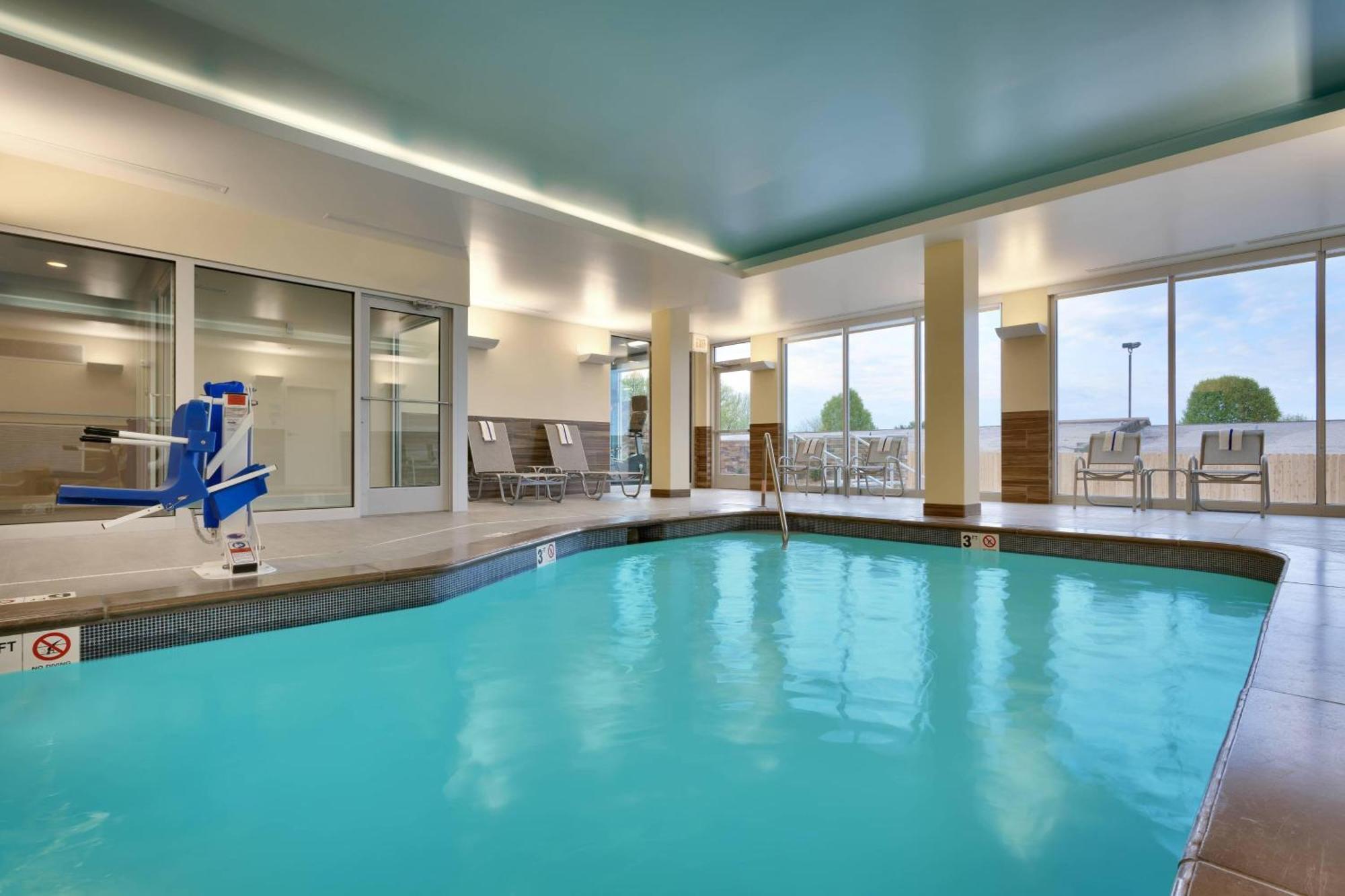 Fairfield Inn & Suites By Marriott Springfield North Экстерьер фото