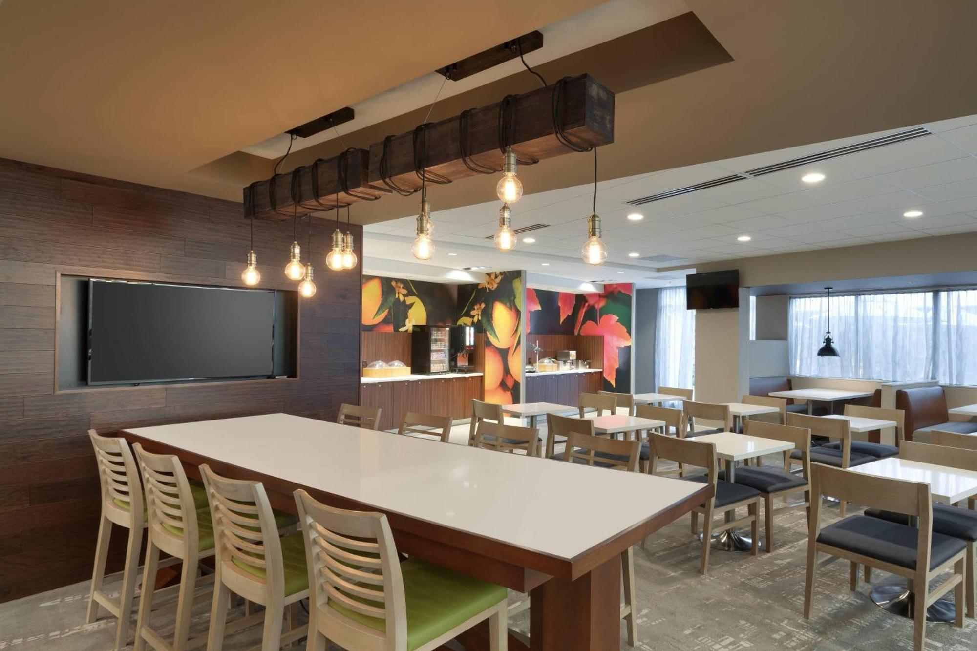 Fairfield Inn & Suites By Marriott Springfield North Экстерьер фото